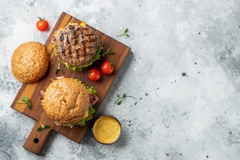 3 Enfes Burger 3 Farklı Sos 